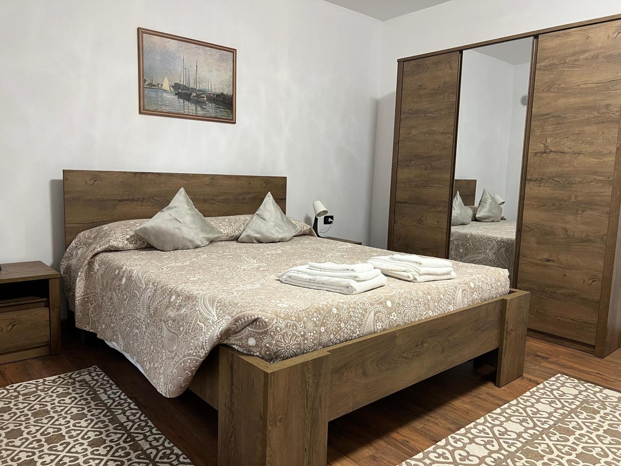 Gara Arcu Apartament Lägenhet Iasi Exteriör bild