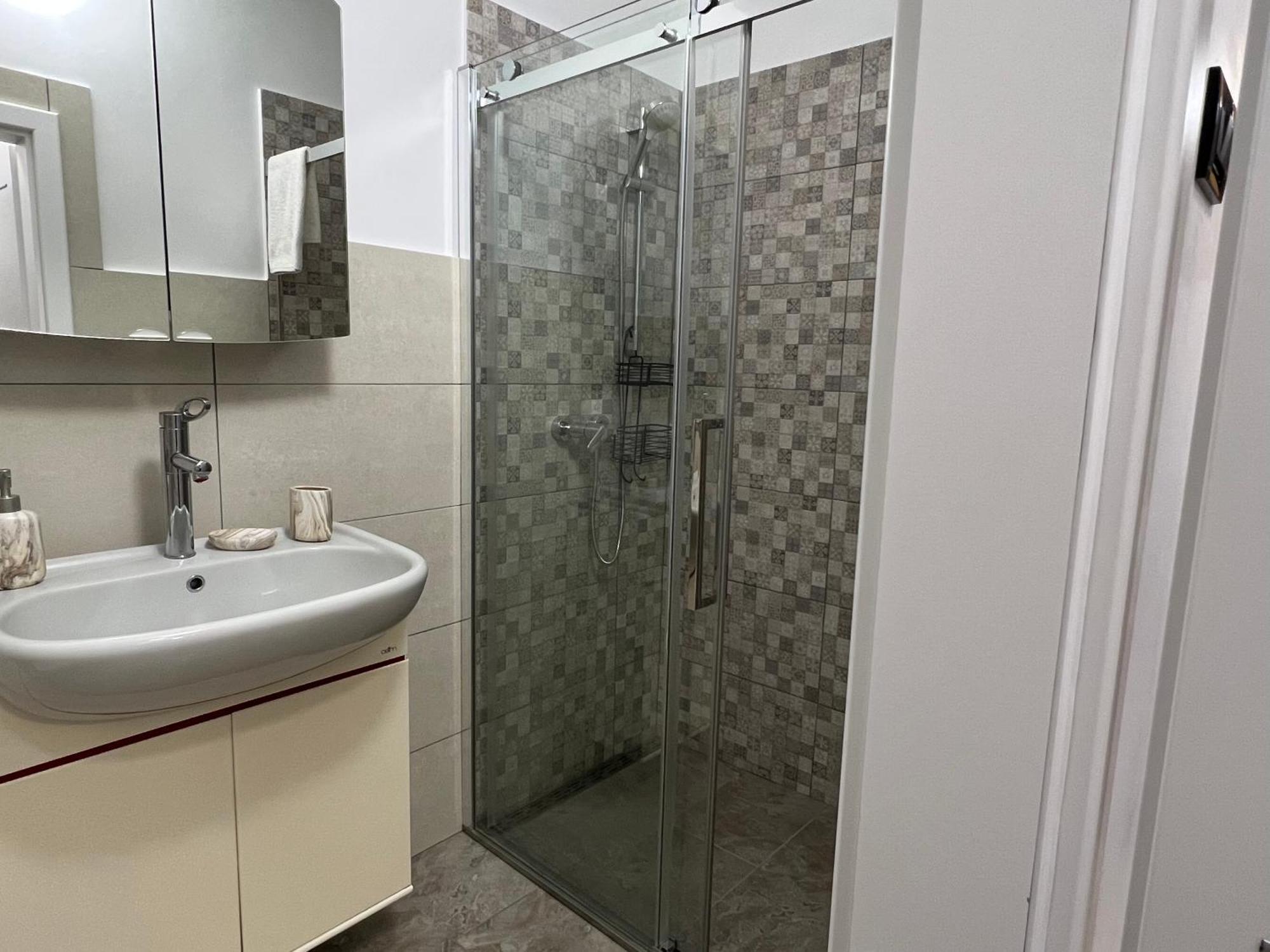 Gara Arcu Apartament Lägenhet Iasi Exteriör bild
