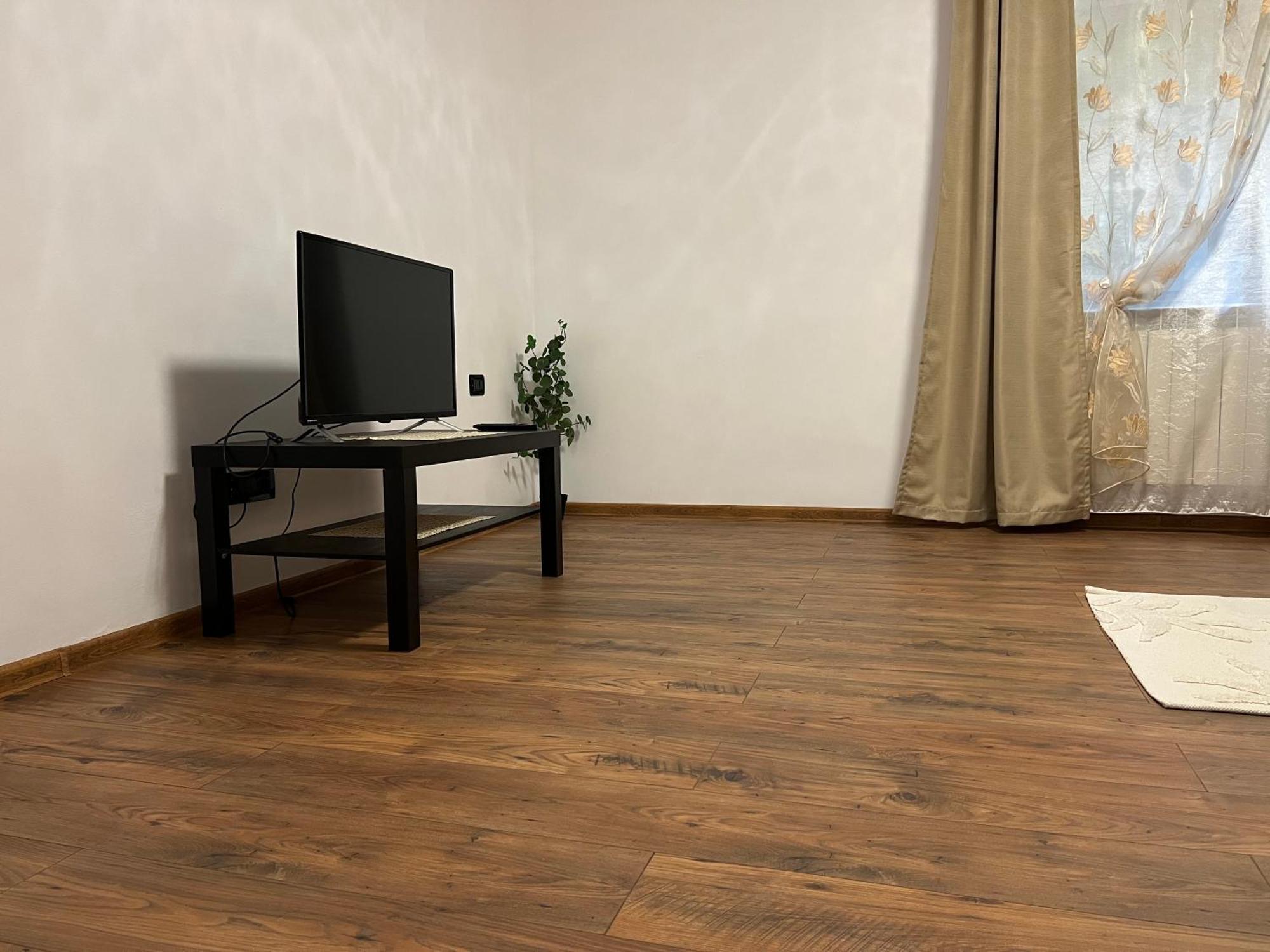 Gara Arcu Apartament Lägenhet Iasi Exteriör bild